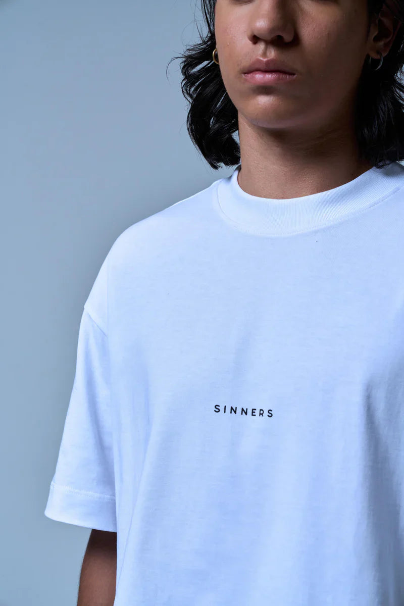 CENTER LOGO BOXY WHITE