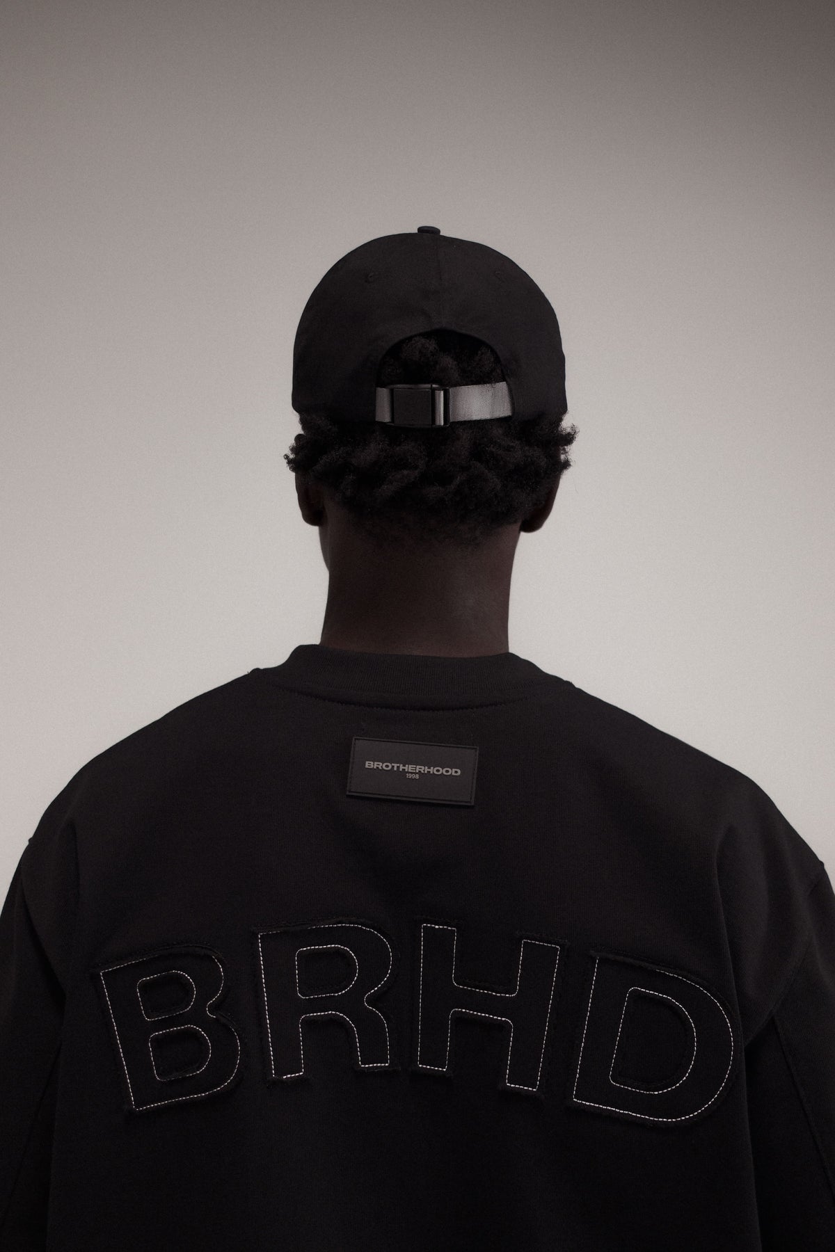 LETTERS OVERSIZED TEE BLACK