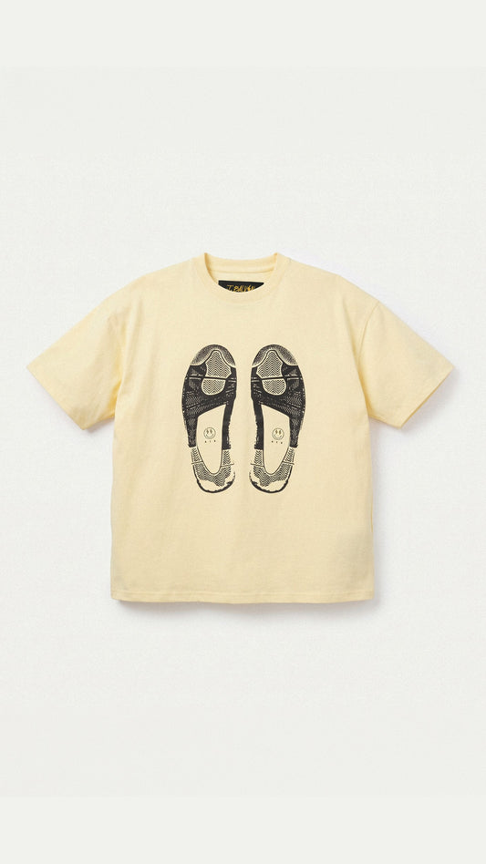 J BALVIN J4 SNEAKER PRINT TEE YELLOW