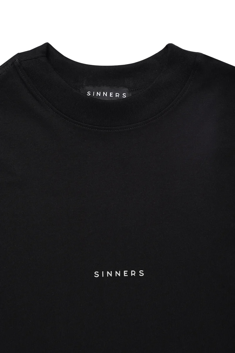 CENTER LOGO BOXY BLACK