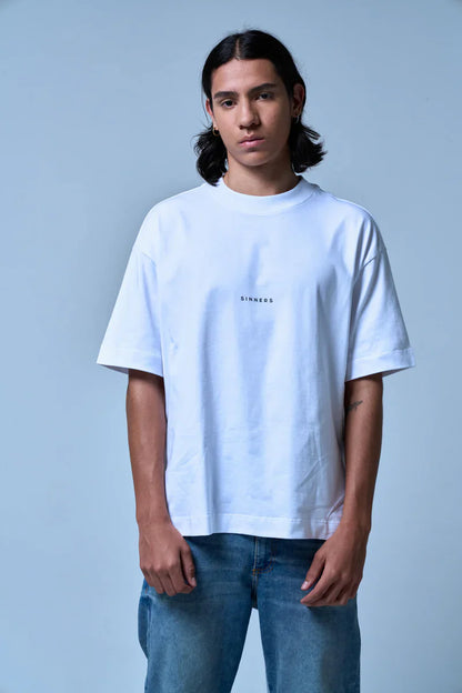 CENTER LOGO BOXY WHITE