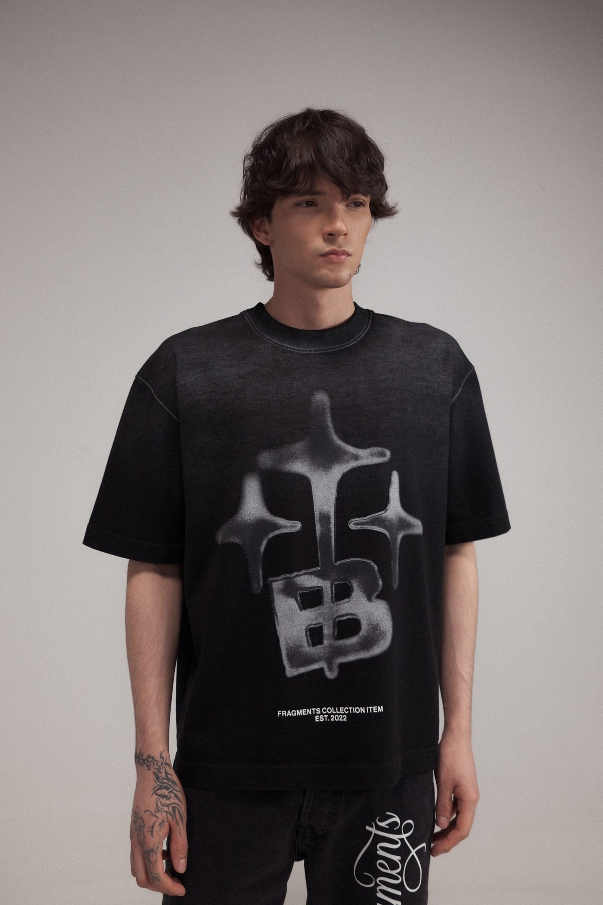 STARS WASHED BLACK OVERSIZED TEE