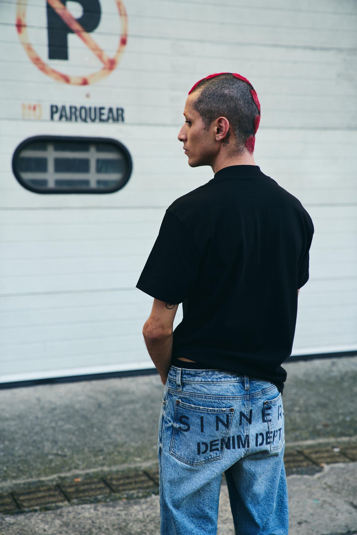 FLARED JEANS