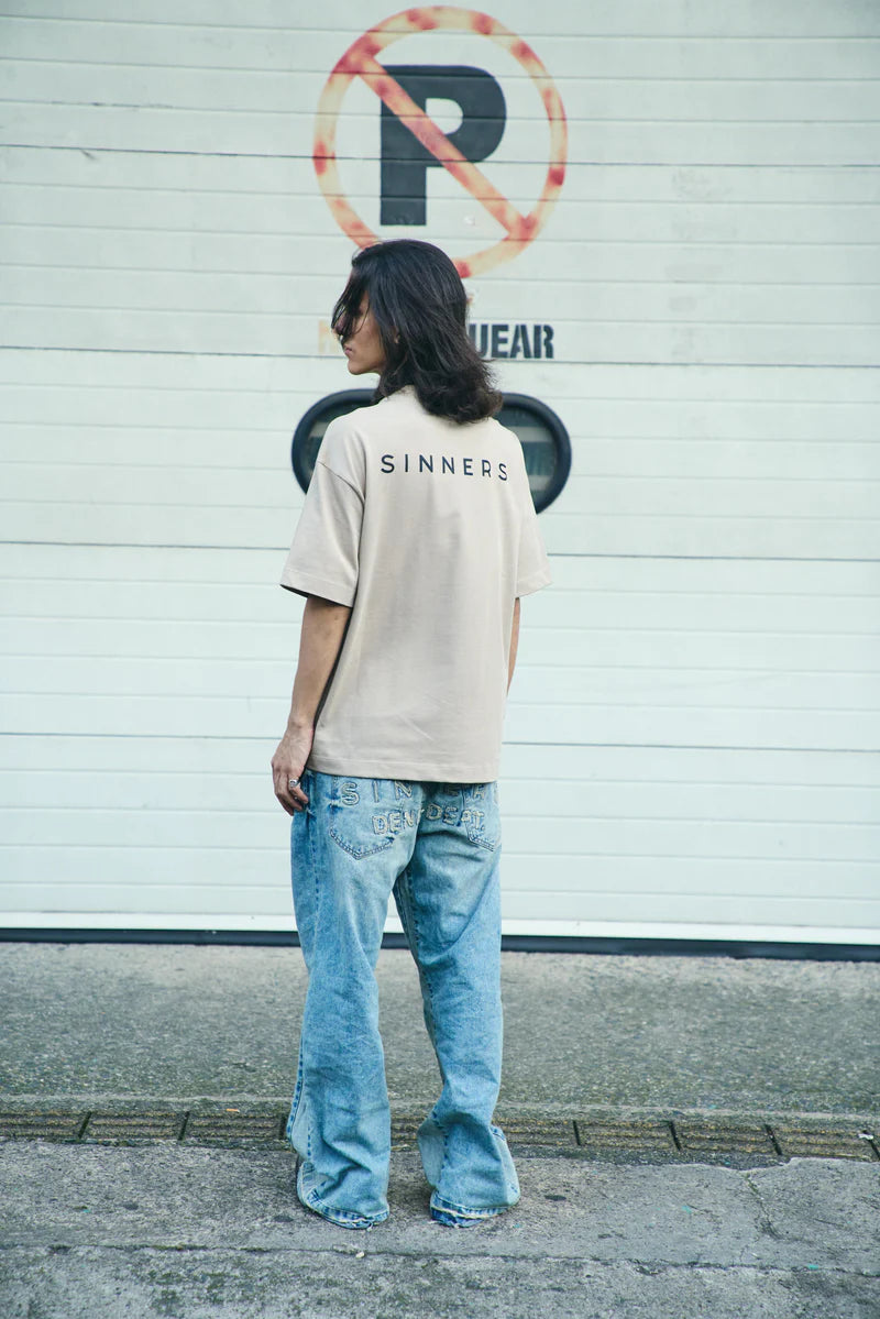 SINNERS LOGO BUTTER T-SHIRT