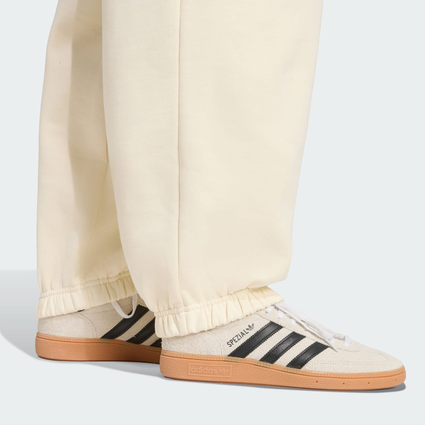 JX3142 ESS LIN PANT BLACRE