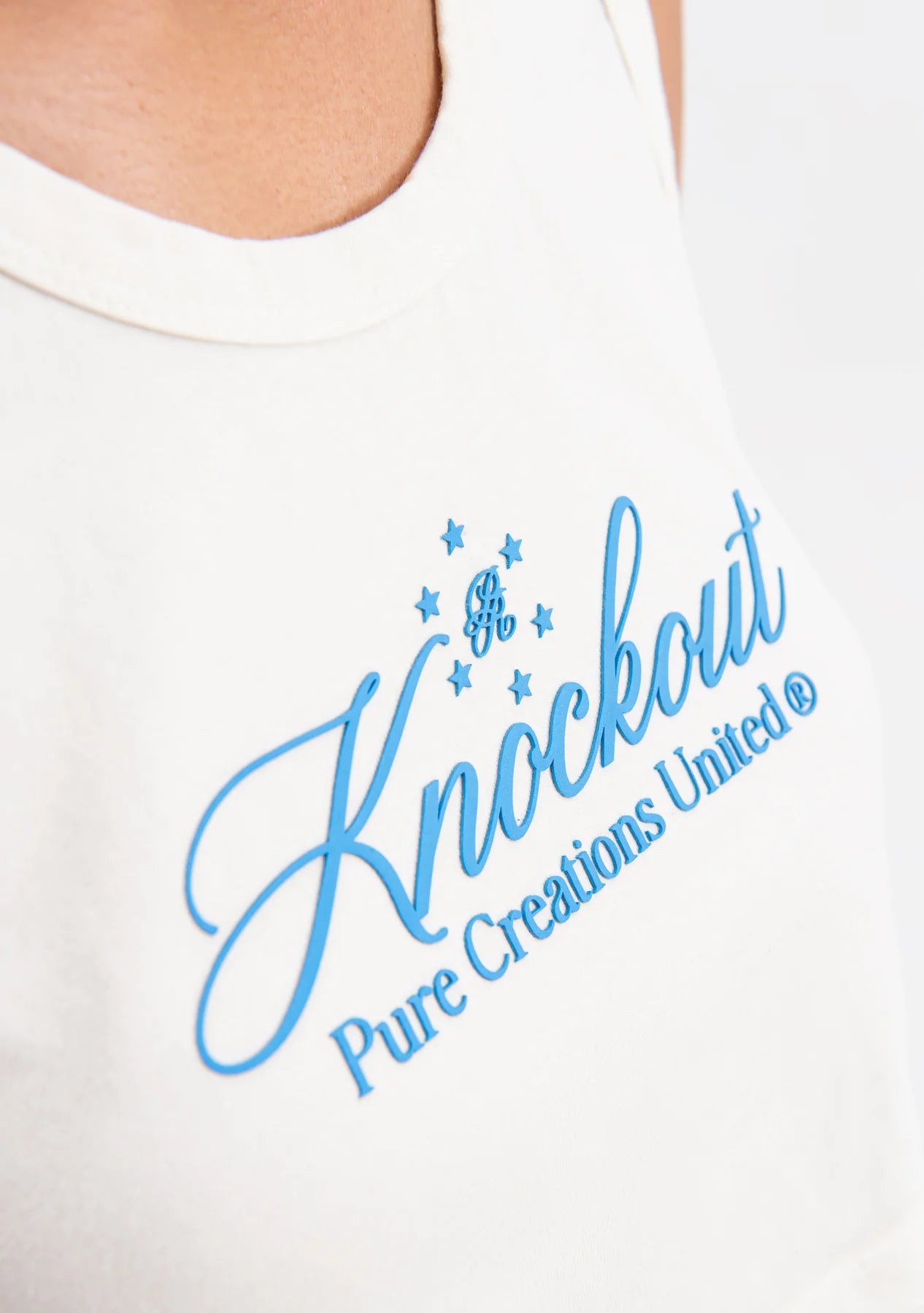KNOCKOUT WHITE CROP TOP