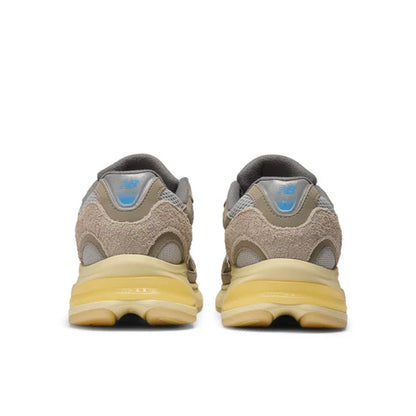 NEW BALANCE GREY DAYS 2010 ARIDSTONE
