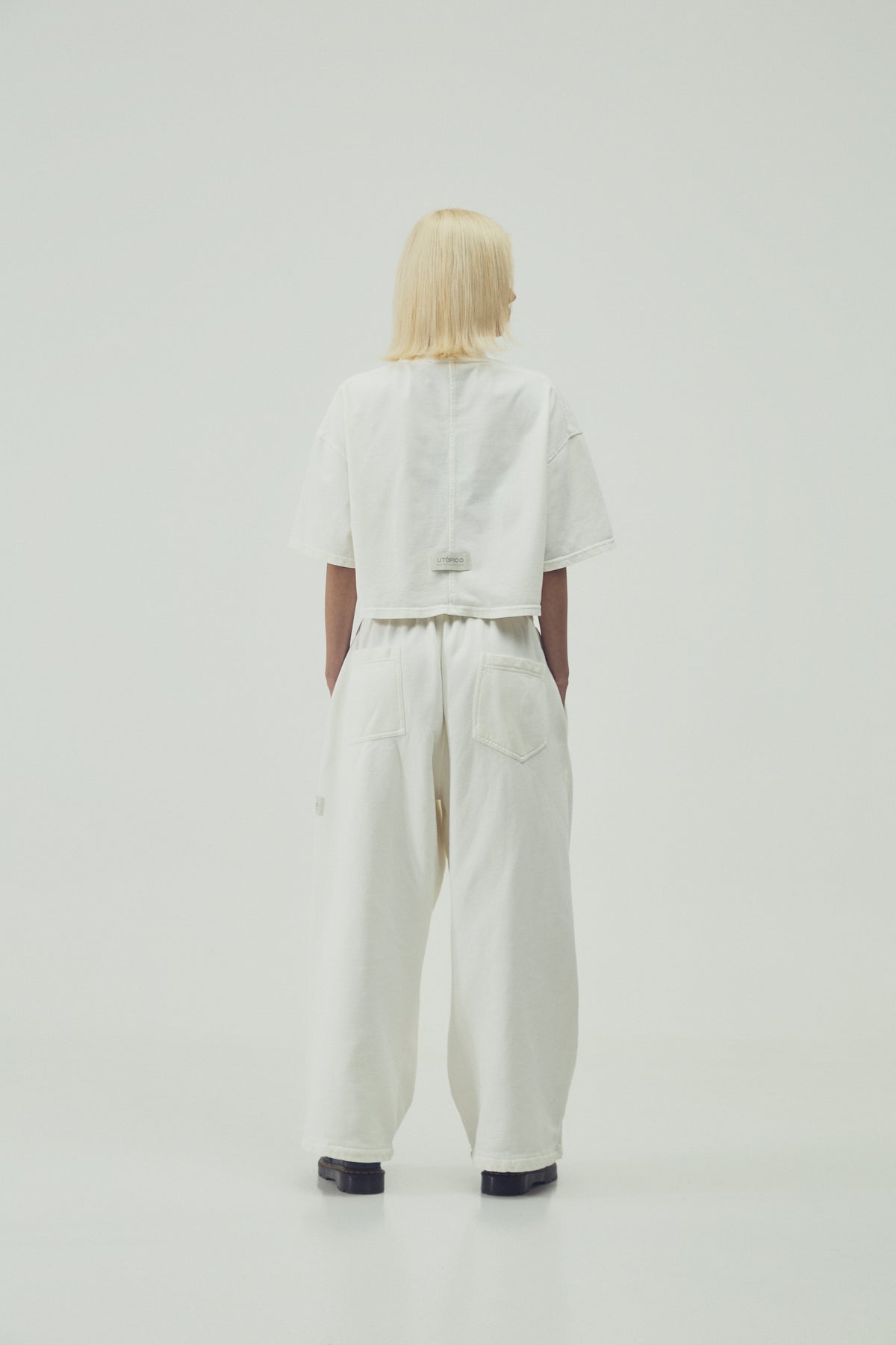 CAMISETA  CROPPED - MARFIL