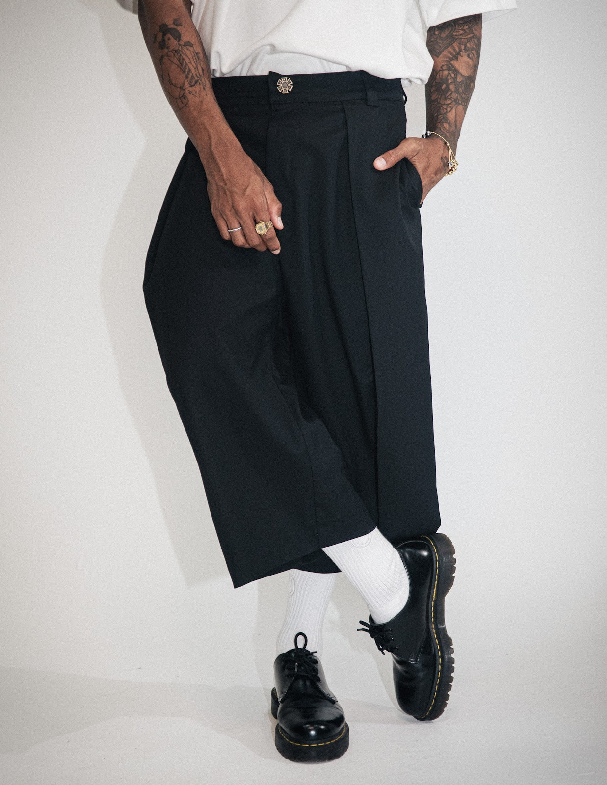 JORT NEGRO J BALVIN