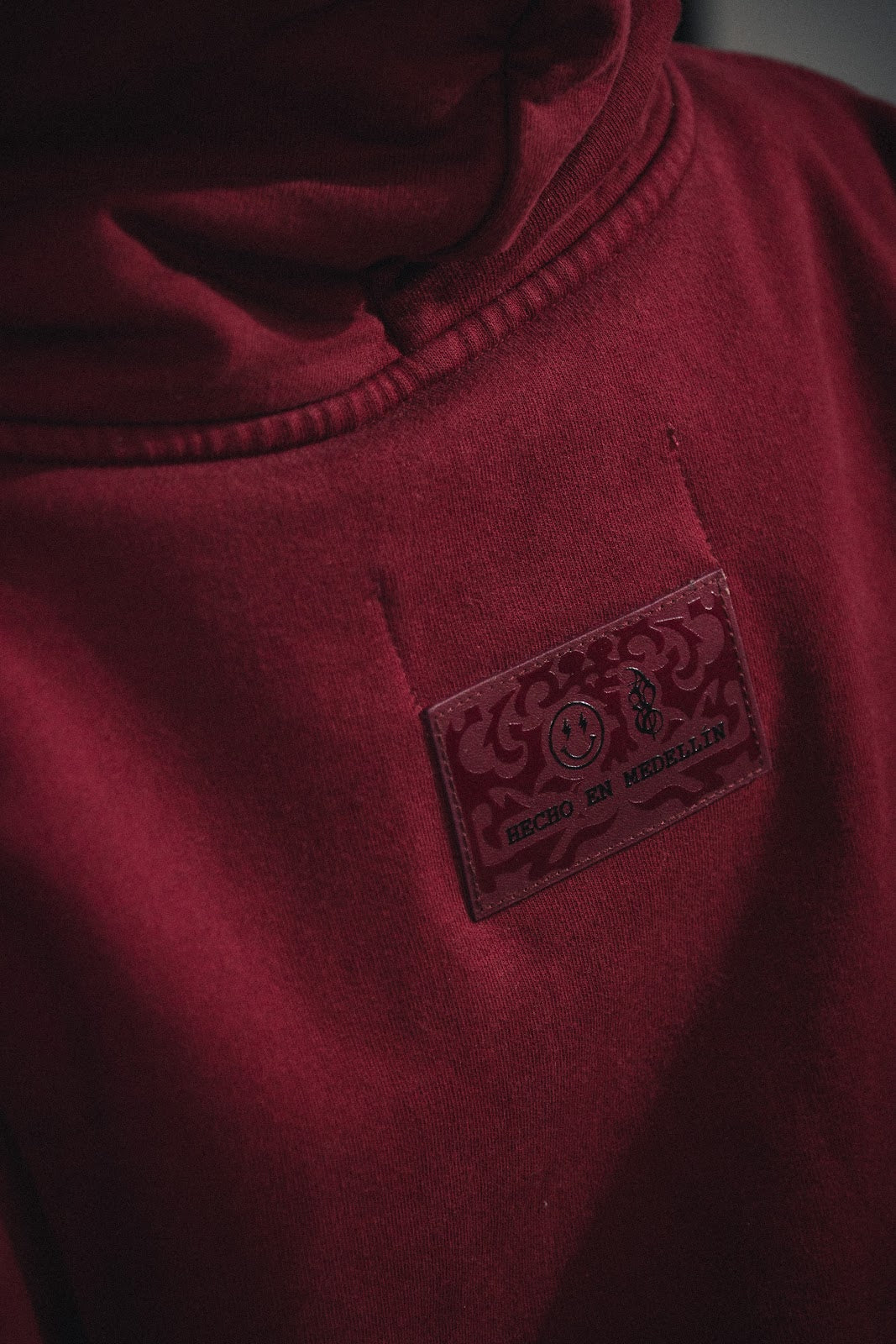 HOODIE VINOTINTO J BALVIN